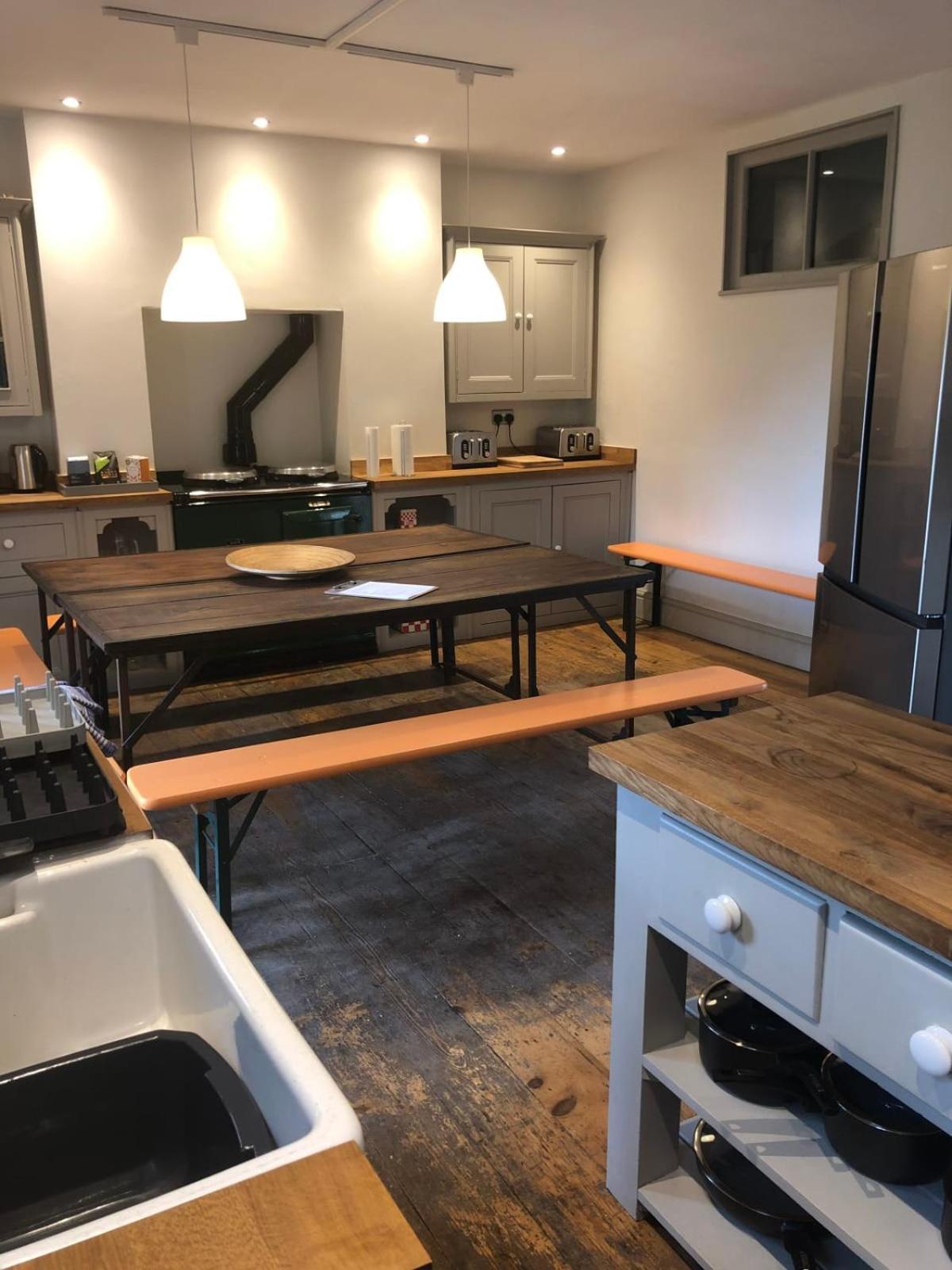 Higgihaus 7 Bed Sleeps Up To 18 Big Groups Best Location Bristol Bagian luar foto