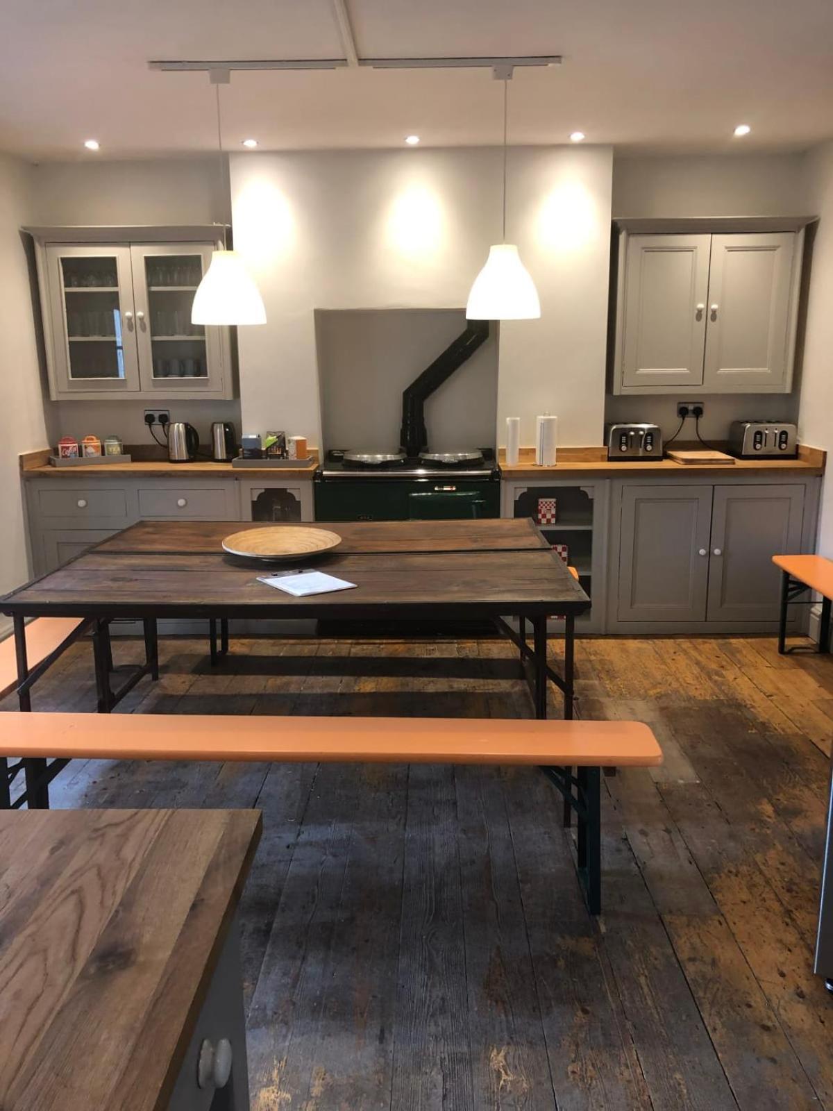 Higgihaus 7 Bed Sleeps Up To 18 Big Groups Best Location Bristol Bagian luar foto